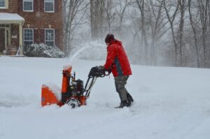 If you are going to be outdoors in the cold, even if you don't intend for it to be a long time, it is a good idea to prepare as if you will. Wear layers and make sure to wear a hat or headscarf as heat dissipates through your head. Keep your hands, feet, and ears warm.<br /> Photo/Bobgatty/Pixabay