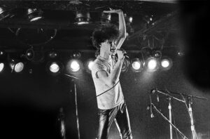 Vocalist Jim Thirlwell of the Australian band Foetus on stage at The Rat in 1985. Photo/Wikimedia Commons/David Henry 