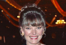 Meet the former ‘SNL’ cast members from Massachusetts Cambridge native Jane Curtin is one of the original cast members of the sketch comedy TV show “Saturday Night Live.” Photo/Wikimedia Commons/Anders Krusberg