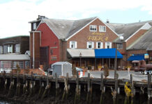 Reputation of Anthony’s Pier 4 restaurant remains anchored Anthony’s Pier 4 restaurant on Boston’s waterfront was open for 60 years and hosted scores of celebrities over the decades. Photo/Wikimedia Commons/Dale Cruse