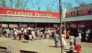 The Clambake Pavilion served clam cakes that former patrons of Lincoln Park still rave about today on the amusement park’s commemorative Facebook group.Photo/ArtInRuins.com